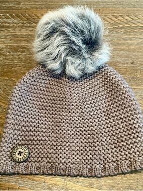 UGG Women’s Knit Beanie in Gray with Gray Faux Fur Pom